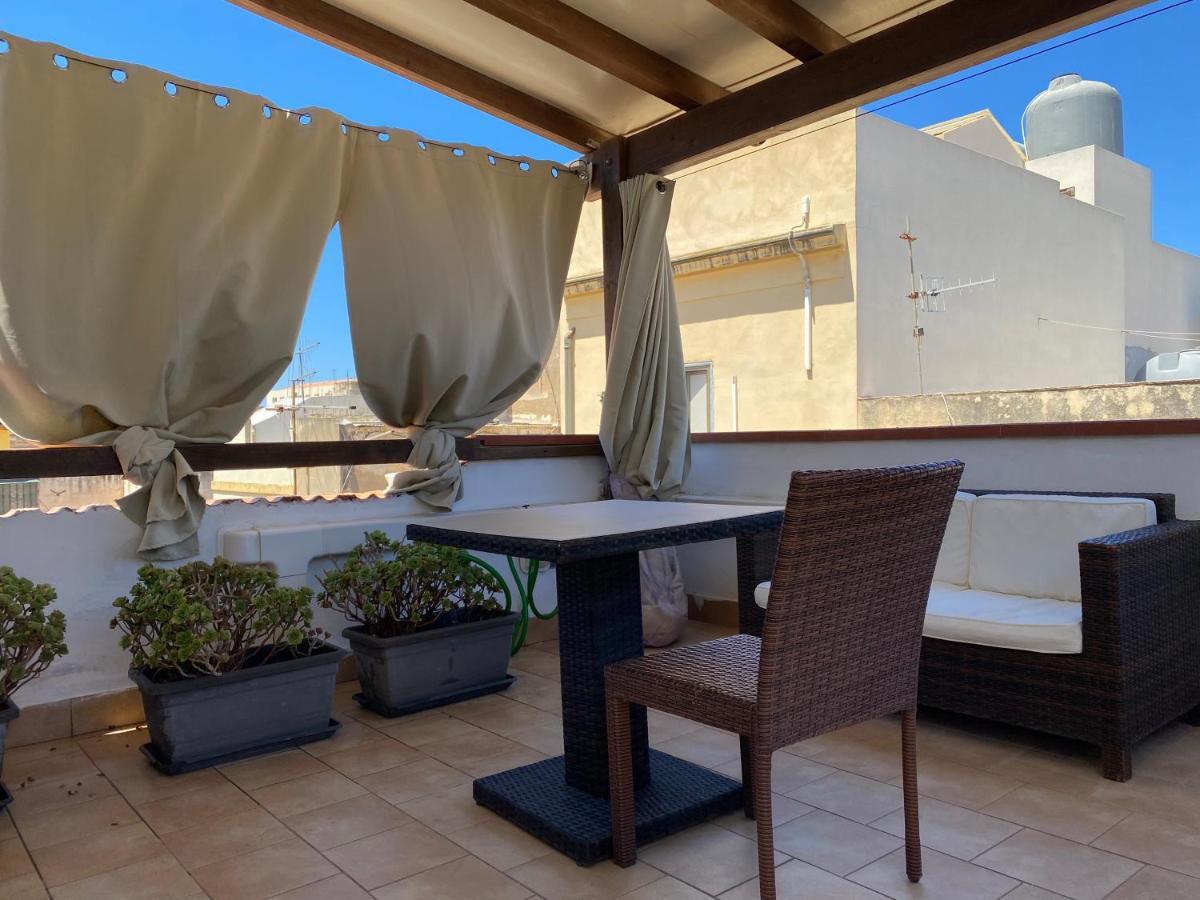 Apartament Mansarda Con Terrazzo Trapani Zewnętrze zdjęcie