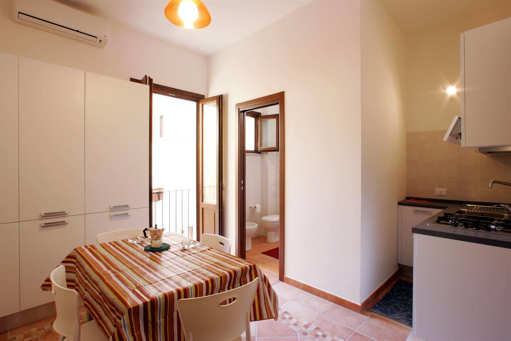 Apartament Mansarda Con Terrazzo Trapani Zewnętrze zdjęcie